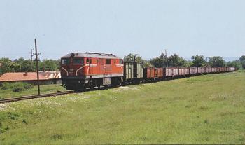 Pravidelný nákladní vlak s uhlím